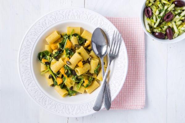 Pasta met spinazie en pompoen