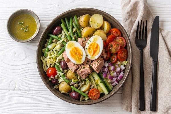 Healthy bowl Niçoise met tonijn